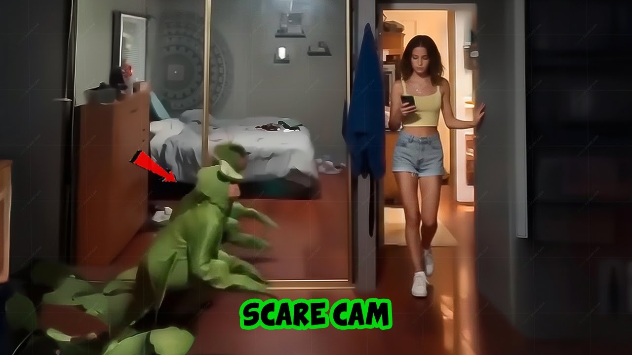 BEST SCARE CAM Priceless Reactions 2026😈#325 | Funny Scare Cam 🤣| Jump Scare 😂| CoCo Scare Cam |