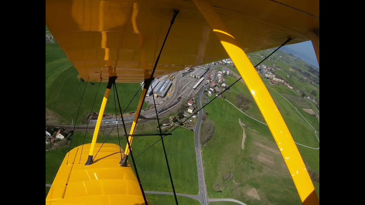 Rundflug mit Bücker Jungmann 131
