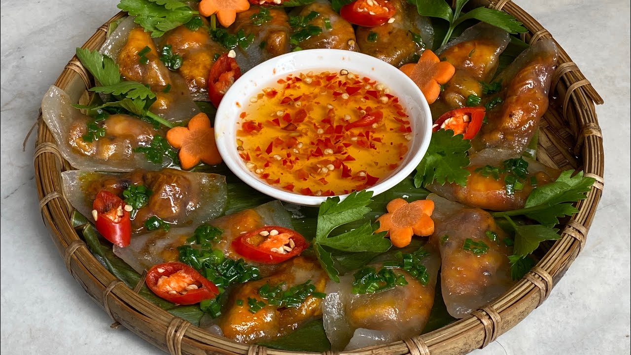 Hướng dẫn làm bánh bột lọc trần nhân tôm thịt , ngon tuyệt món ngon cùng hoa hậu ca sỹ Thuỳ Dương...