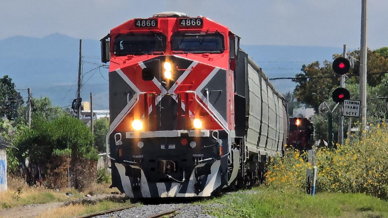 ¡UNO TRAS OTRO! DOS TRENES DE FERROMEX SALIENDO AL MISMO TIEMPO! CARRUSEL Y TREN HERBICIDA! +BNSF