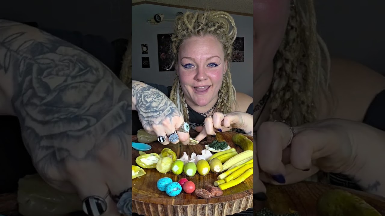 Snackplate #snackplate #Mukbang #eatingsounds #eatingasmr #girldinner #asmr #chewingsounds #potato 