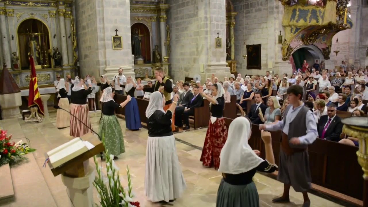 &lsquo;Ball de Bot&rsquo; Mallorca&rsquo;s traditional dance in Santany&iacute;
