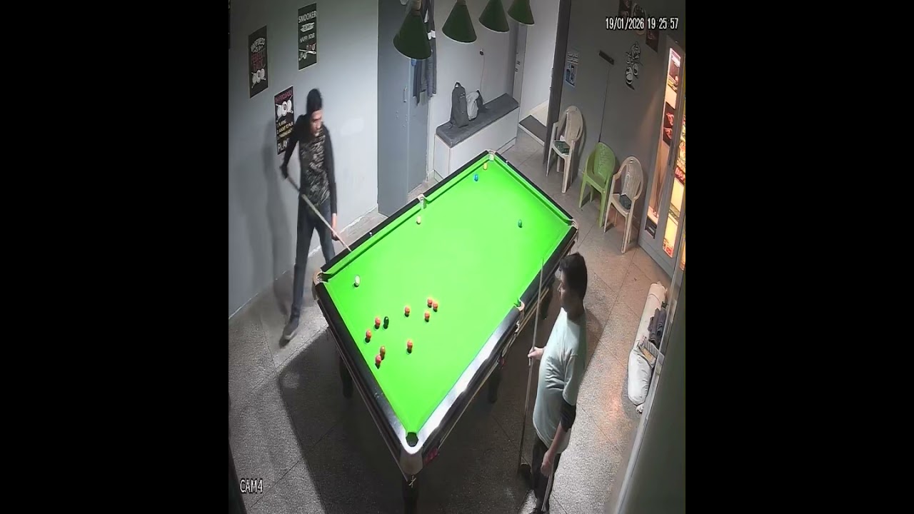 My snooker #club # 70 ki lead deke Singal hand se 💪💪 please like and subscribe my channel 🙏🙏