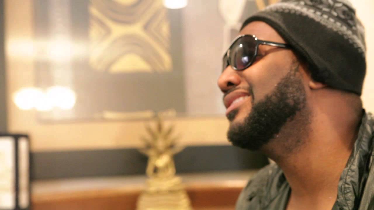 Pretty Raheem Serenades a lucky fan! (@Turquoisejeep)