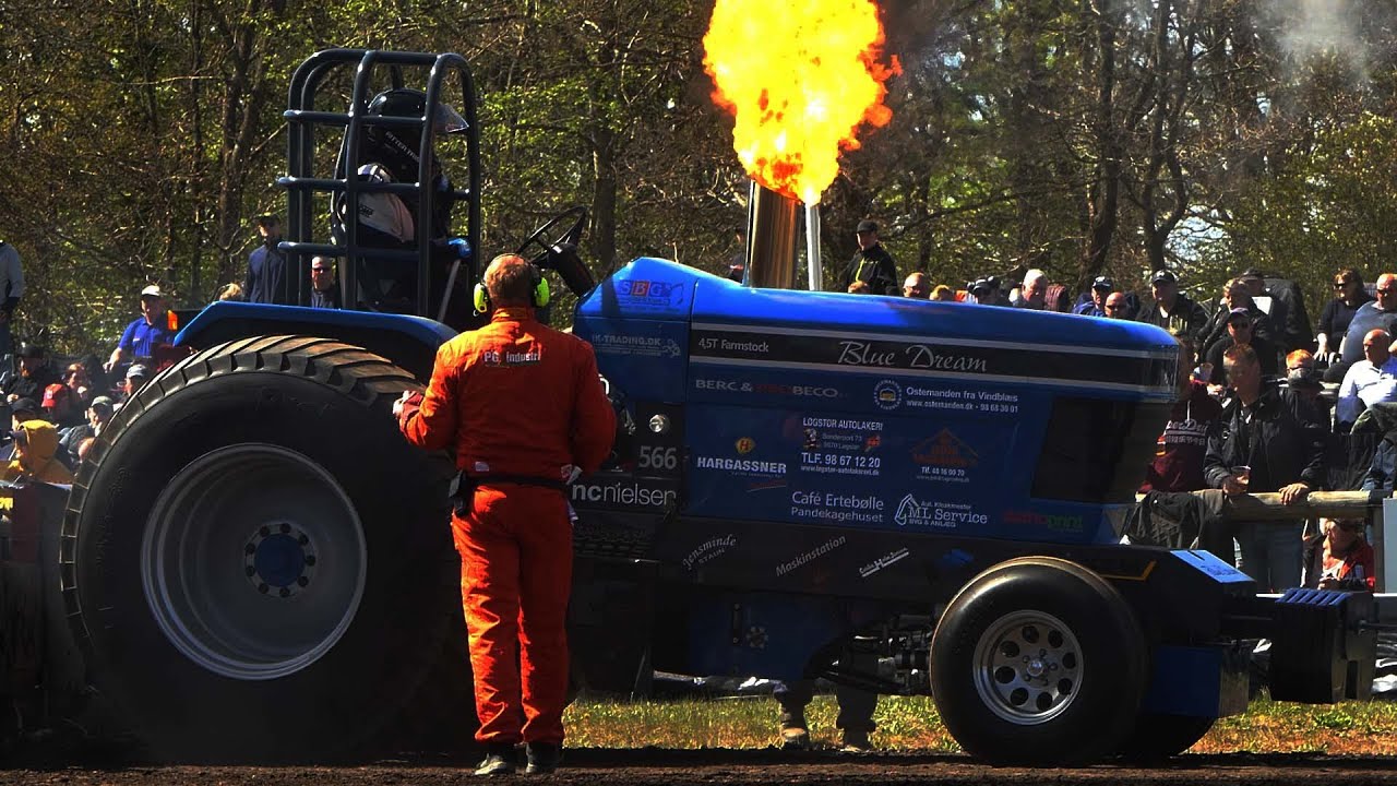 Ford Tractor Pullers testing their power on the sled | Tractor Pulling Denmark