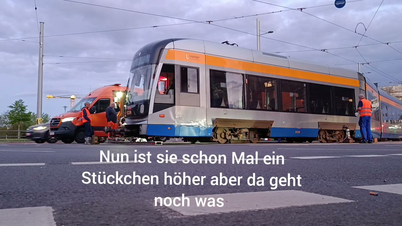 #lvb  Unfall TW 1229 #unfall #unf&auml;lle #unfallschaden#crash#verkehrsunfall#popular #tram#strassenbahn