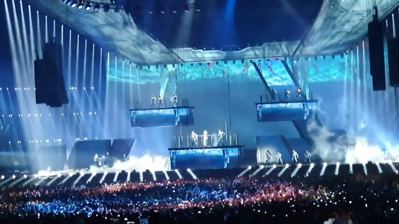 MYLENE FARMER DESENCHANTEE LA DEFENSE ARENA 07 JUIN 2019