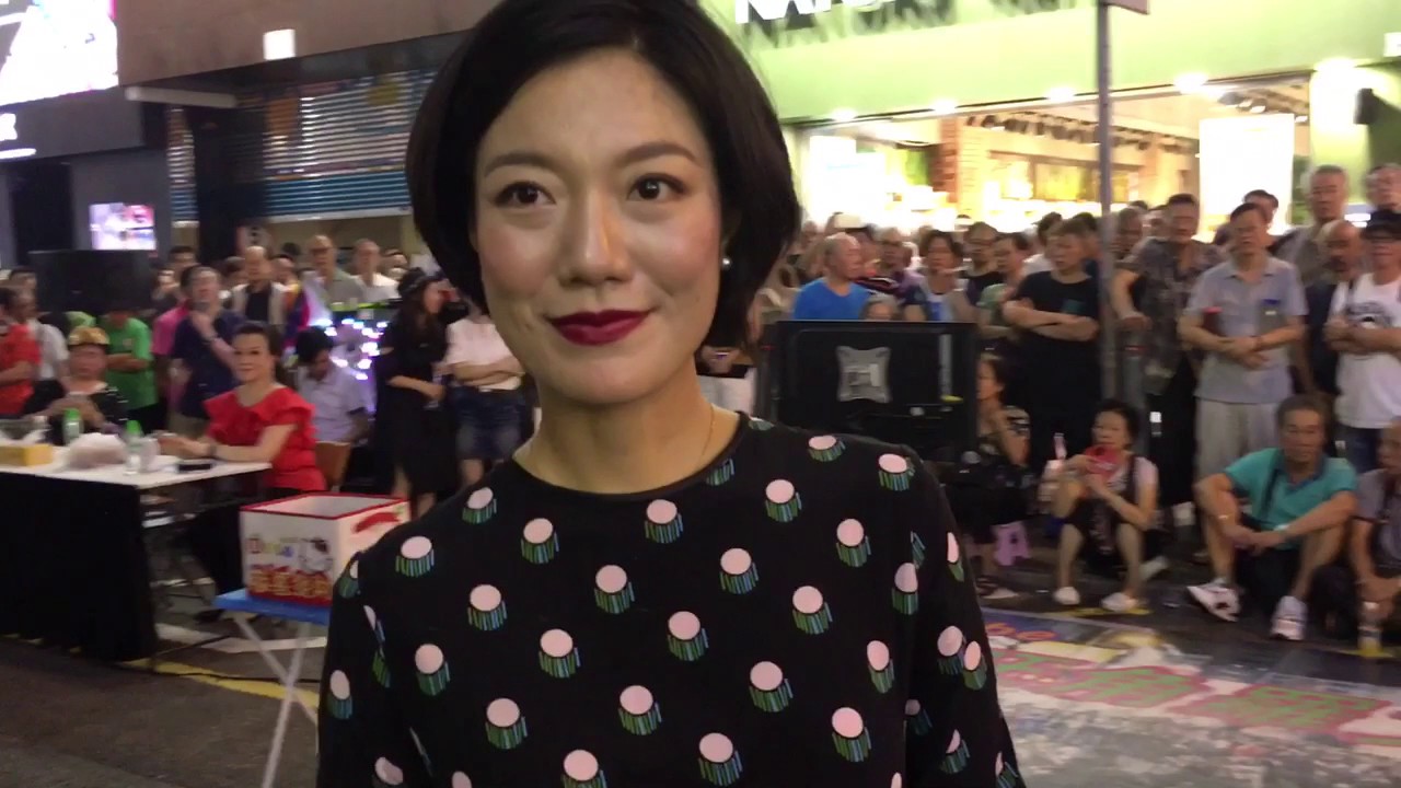 旺角街頭表演-（2017-07-29）旺角羅文~ 小龍女唱 "難忘的初戀情人+你怎樣說+何日君再來"