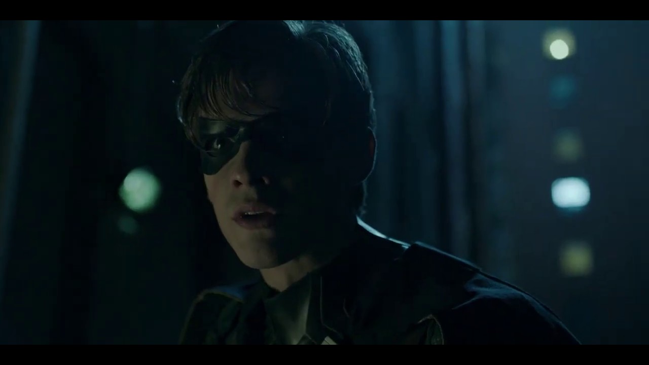 Robin Fight Scene | Titans S1E1