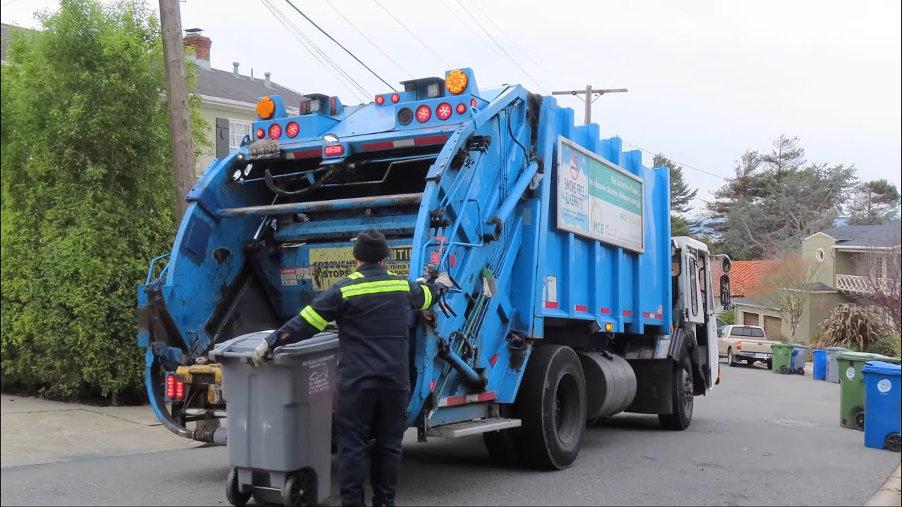 CCC HEIL Formula 4000 Rear Loader Garbage Truck