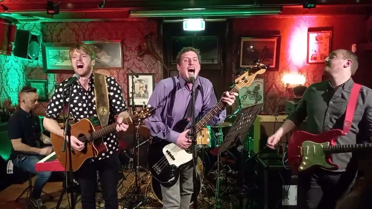 Krachttoer || Normaal ~ gespeeld door The Logues bij café de Tol - Zelhem