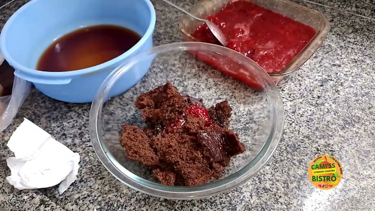 SOBREMESA INSPIRAÇÃO DE FLORESTA NEGRA.