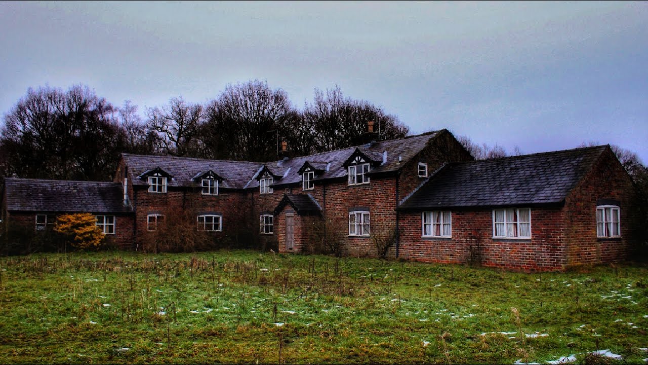 PARANORMAL ACTIVITY INSIDE THIS ABANDONED HAUNTED LAKE SIDE MANSION | ABANDONED PLACES UK