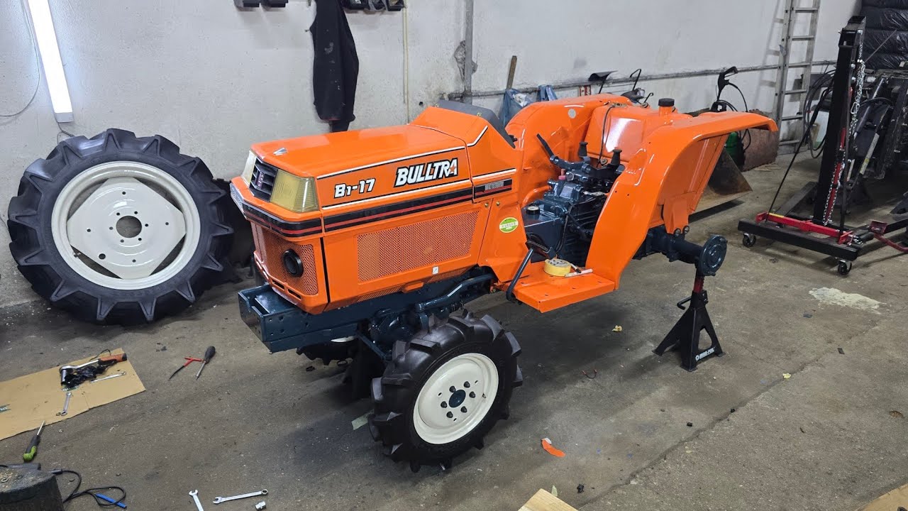 Kubota B1-17 Bulltra  serwis, pompa wody, maglownica 