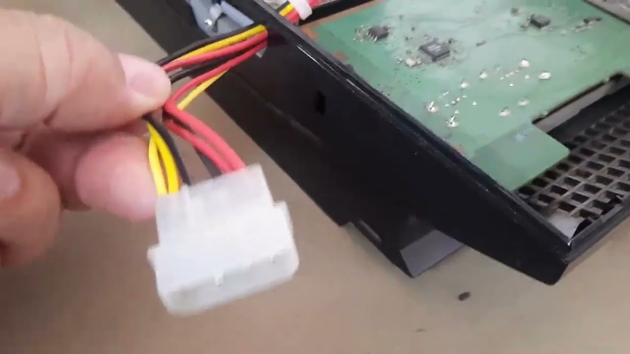 Como ligar qualquer Playstation 3 em fonte de computador  adaptador de teste