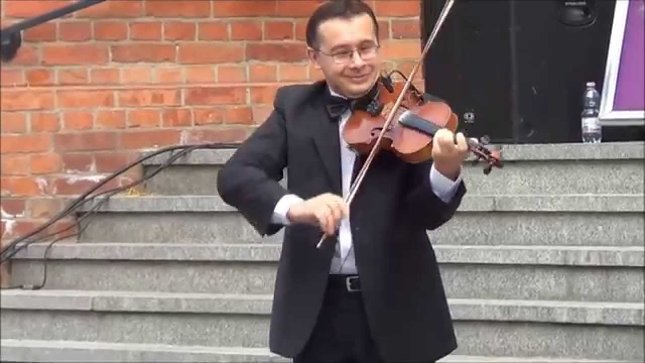 Kołobrzeg skrzypek Siegiej Studziński Plays Country