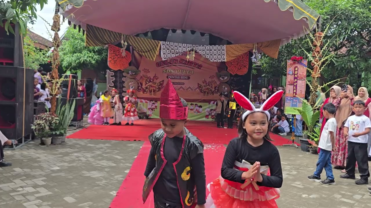 Fashion Show 1B SDN PULE 1 KANDAT 