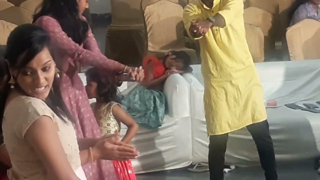 Paluga Ralla Padula Dibba, Aada Nemali & Latest folk Mix for Dandiya, Kolatam by Raajsangeeth, Hyd.