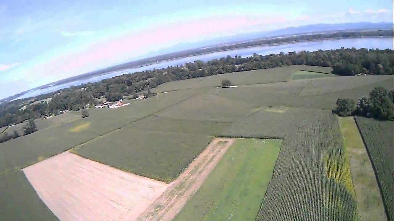 Hubsan spyhawk follows a scale plane