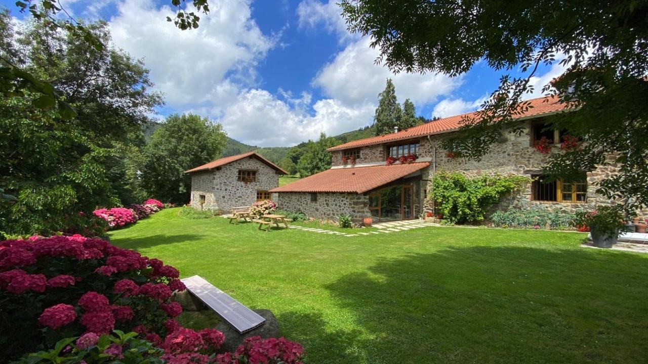 Casa Rural Martiamuno Landetxea | Azpeitia, Spain | Hotel Review 🏩