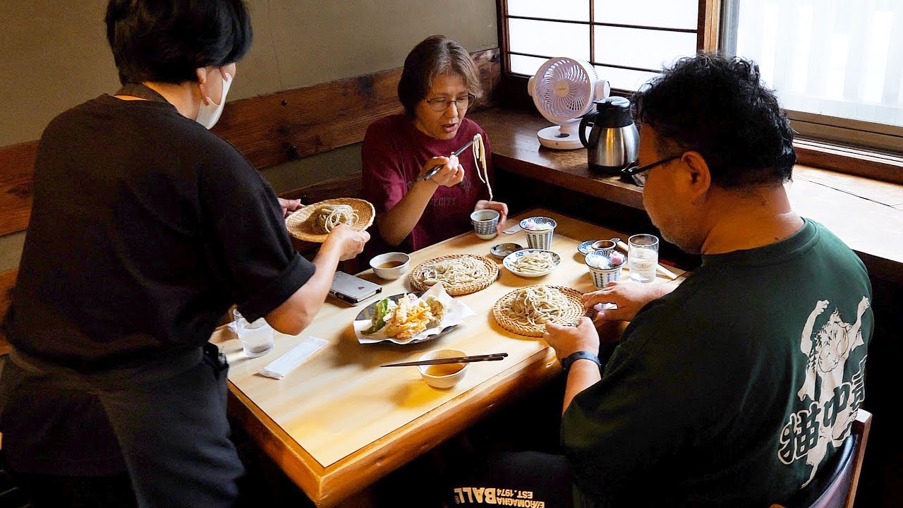 千葉）開店→わずか２時間で完売！鮮やかな天ぷらさばきが炸裂する行列そば屋が凄い丨Japanese Tempura Soba Noodles