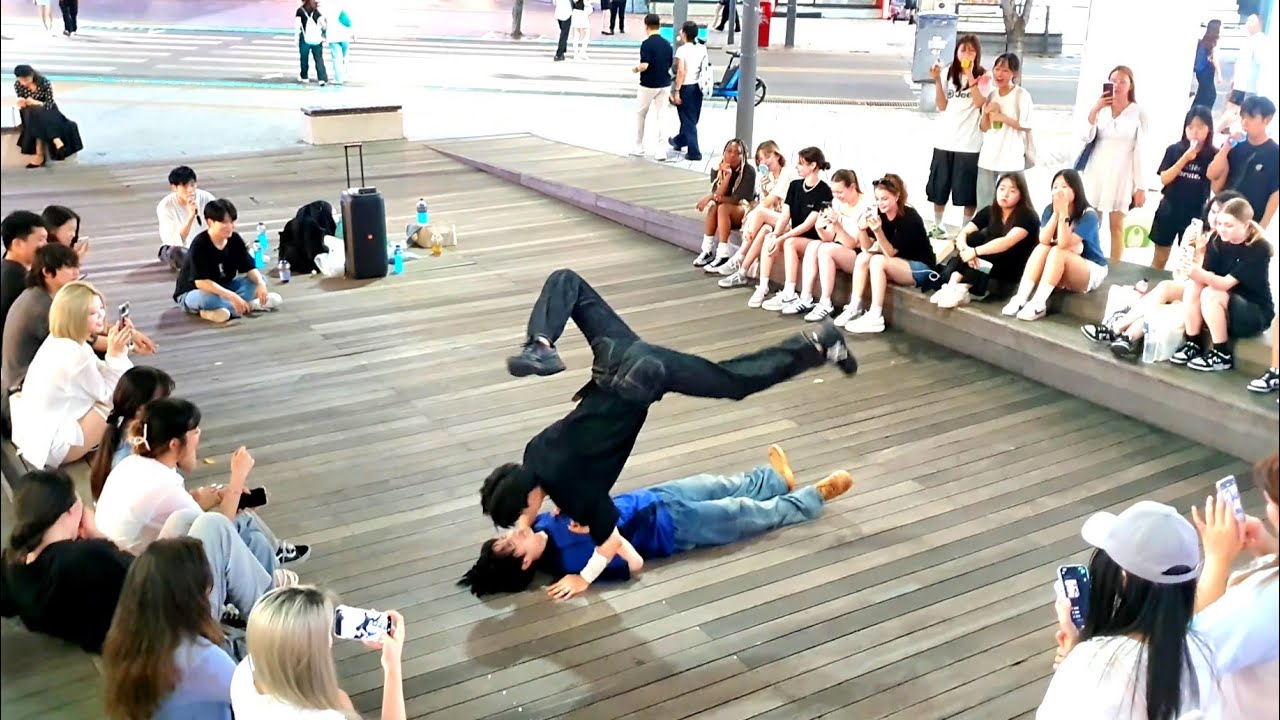 [STREET ARTIST] ONE OF. WITH AUDIENCE. INTERACTIVE SINCHON BUSKING. 240804.