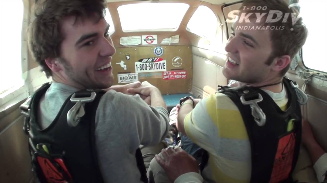Eric Wrona's Tandem skydive!