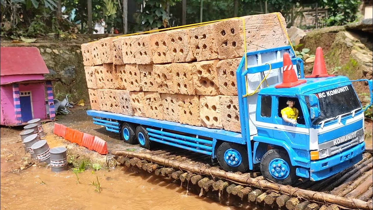 PERDANA‼️🔥 UJI COBA KEKUATAN RC TRUK FUSO SUPER GREAT BELAP BERMUATAN FULL BATU BATA miniatur truk