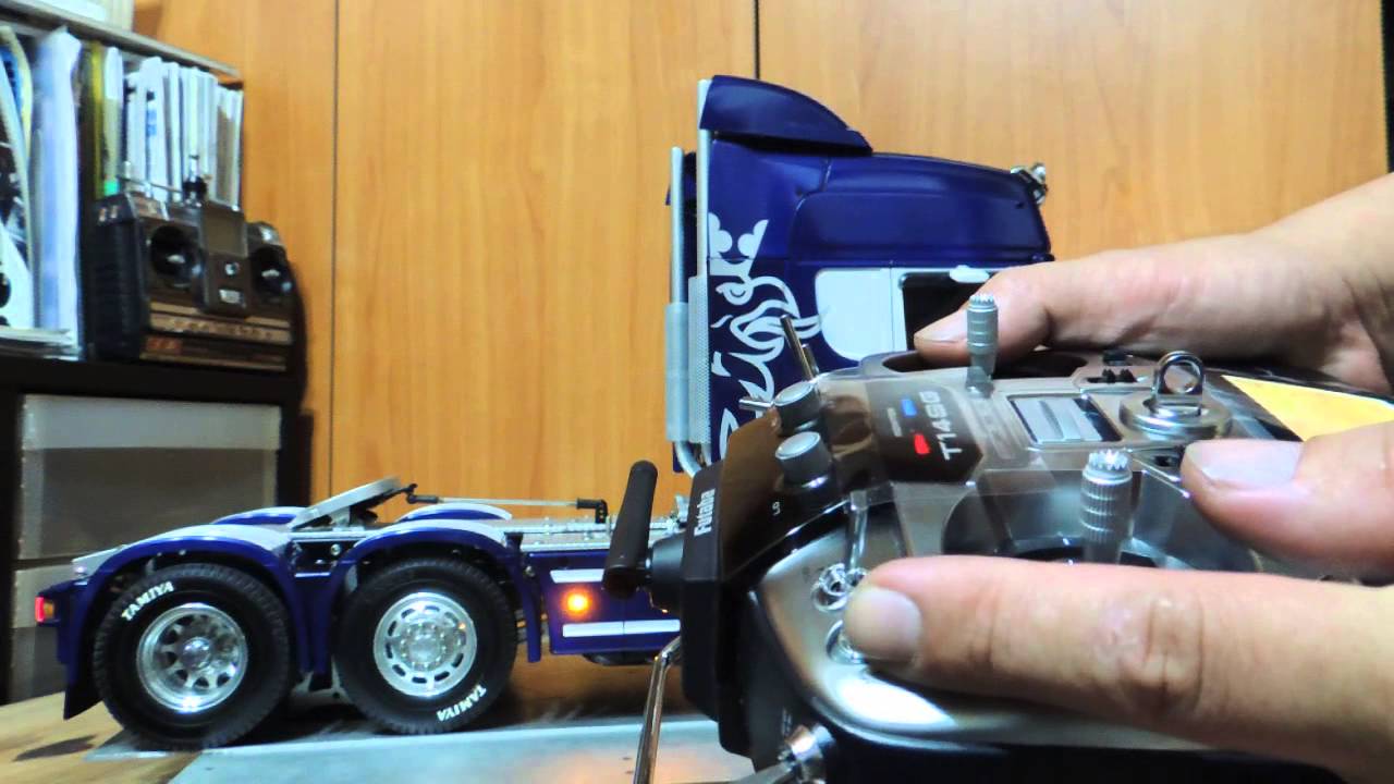 Tamiya Scania R620 + SMX + M20 + futaba T14SG-1