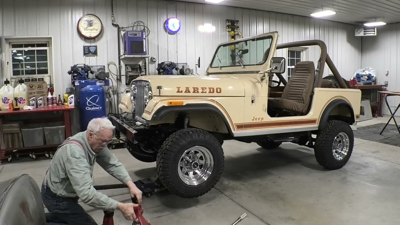 Hood and Small tasks leading Up To Start 1982 Jeep CJ7