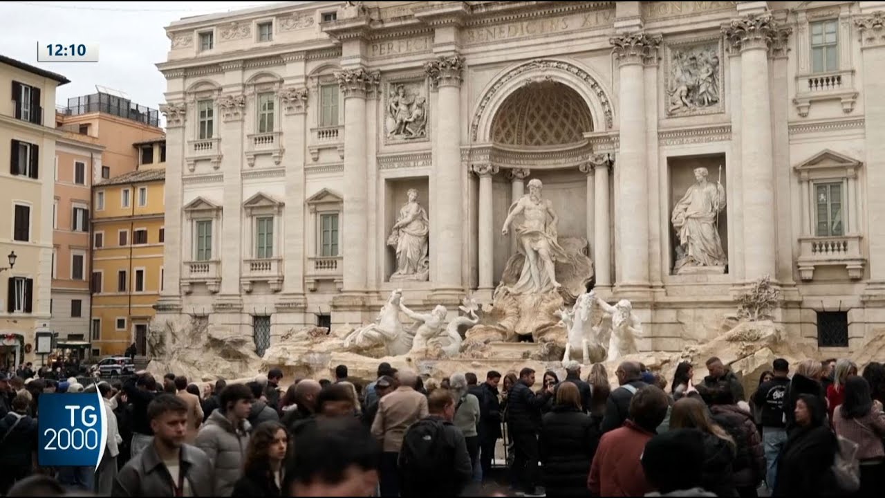 Fontana di Trevi a pagamento, biglietti a 2 euro