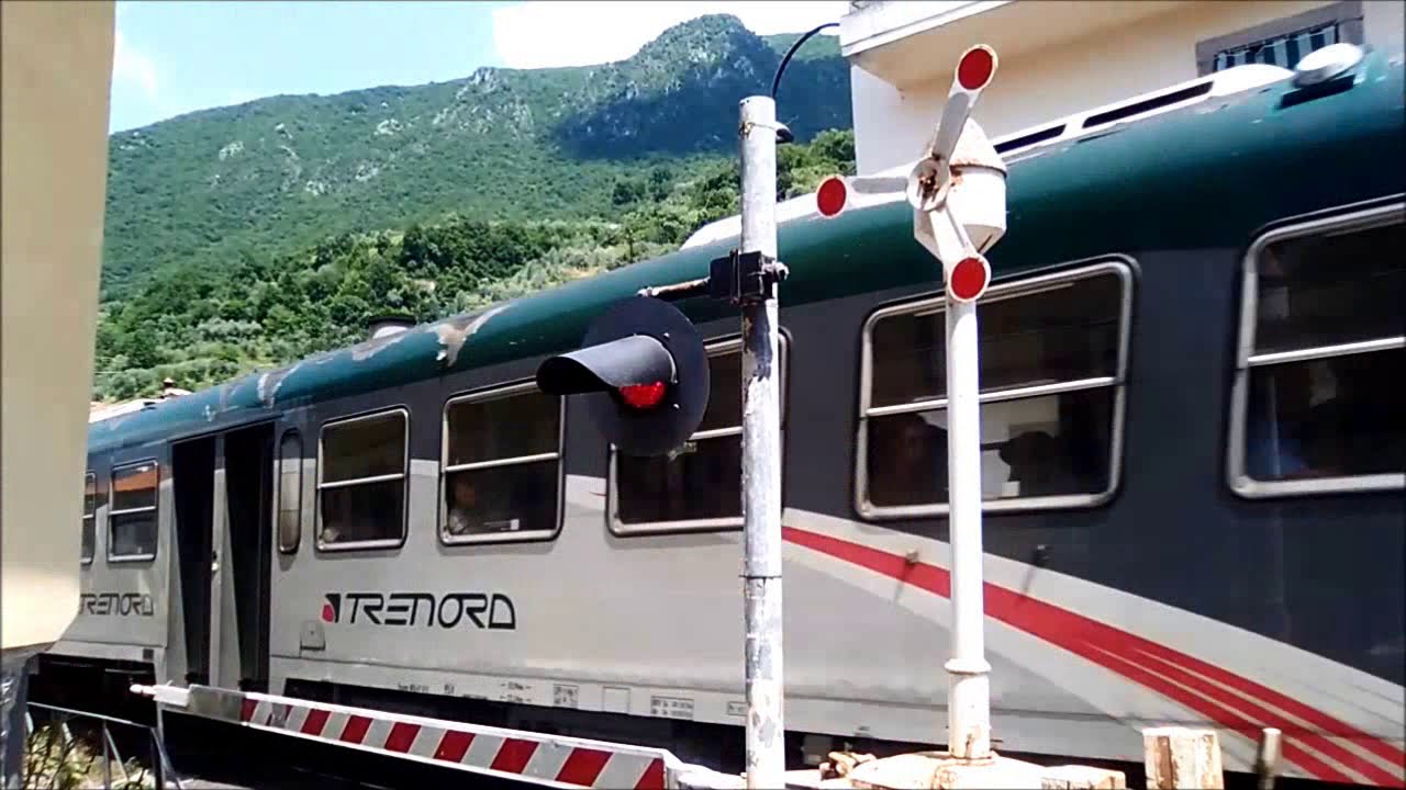 Sale Marasino (I) Passaggio a Livello // Level crossing //