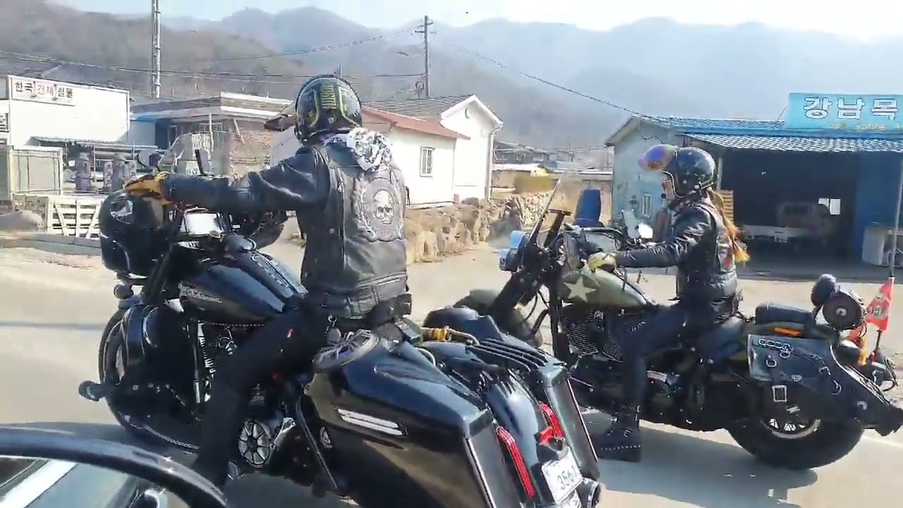 #추억팔이 #바이크타는여자 #할리부부라이더 #골드윙타는여자 #스글타는여자 #소프테일슬림 #로드글라이드 #부부취미 