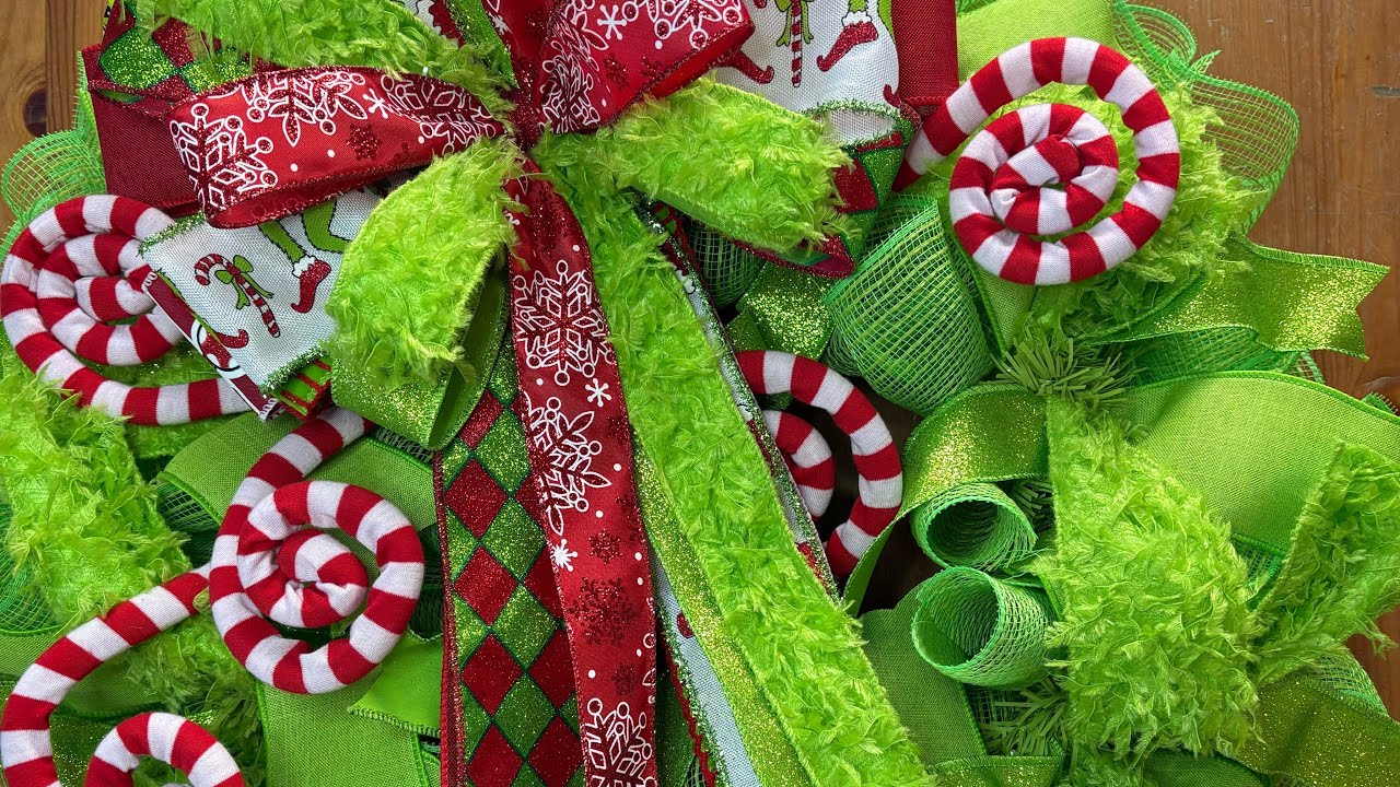 Easy beginner wreath for Christmas! 