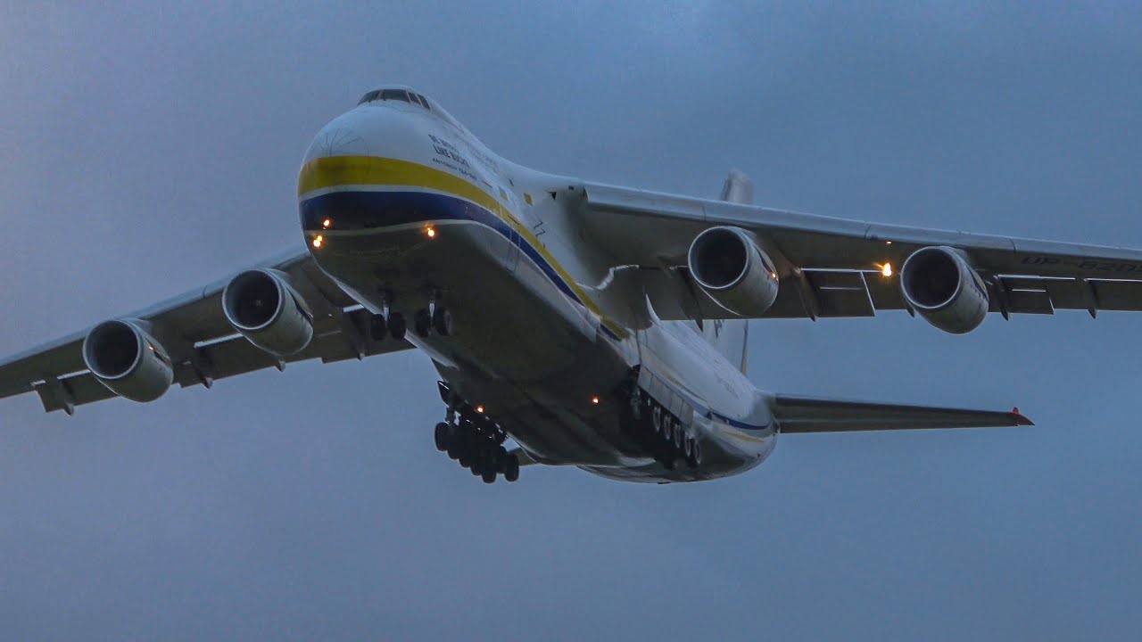 🇺🇦UR-82029 Antonov Airlines Antonov An-124-100M landing at Belfast International Airport. 28/05/2024