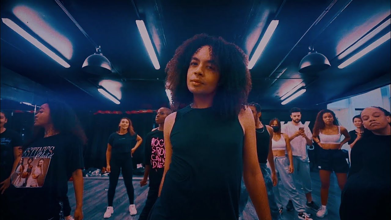 PARIS CLASS / Crystal Waters 