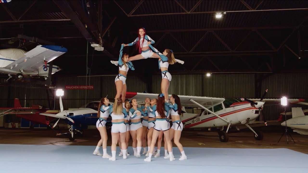 Hummingbird Cheerleading Club