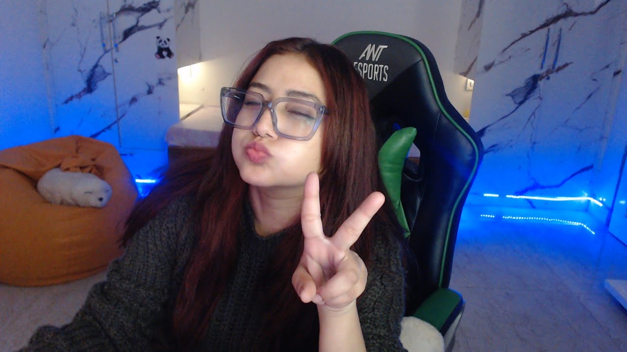 HELLO CUTIESS🥰 | BGMI | Girl Gamer | Valorant | Reaction