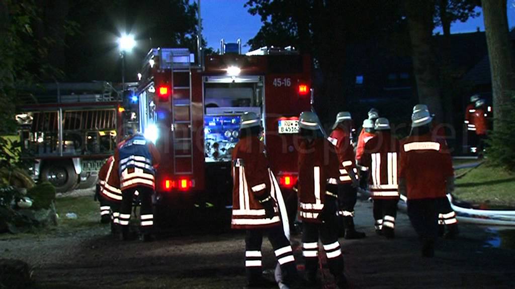 Großfeuer auf Bauernhof in Bothel (Landkreis Rotenburg/Wümme)