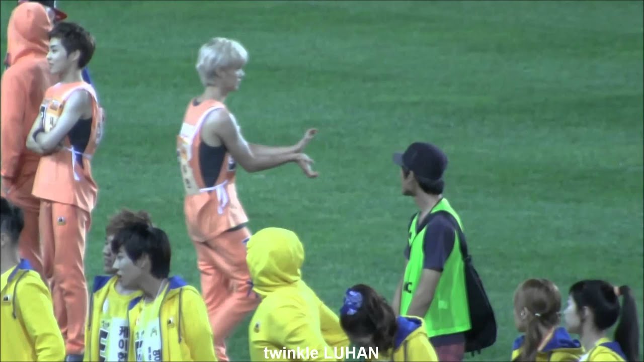 130903 아육대 EXO LUHAN focus 계주 전 exo 2 하품하는 루한