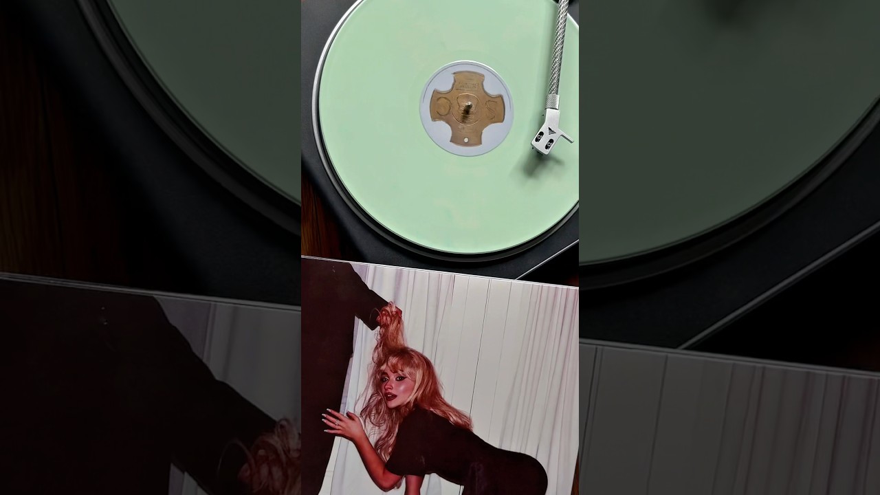 Unboxing the Indie Exclusive &ldquo;Man&rsquo;s Best Friend&rdquo; Sabrina Carpenter Vinyl &hearts;️ #sabrinacarpenter #vinyl