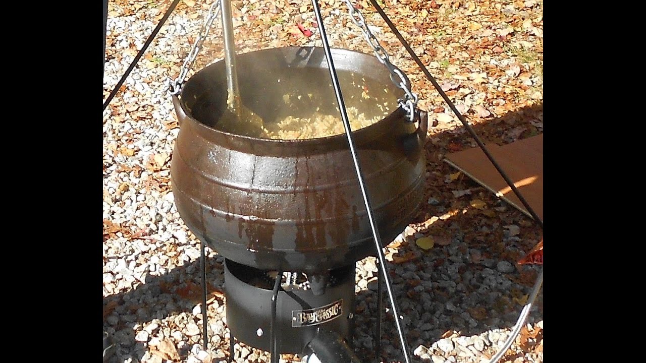 Jambalaya in a Cast Iron Cauldron