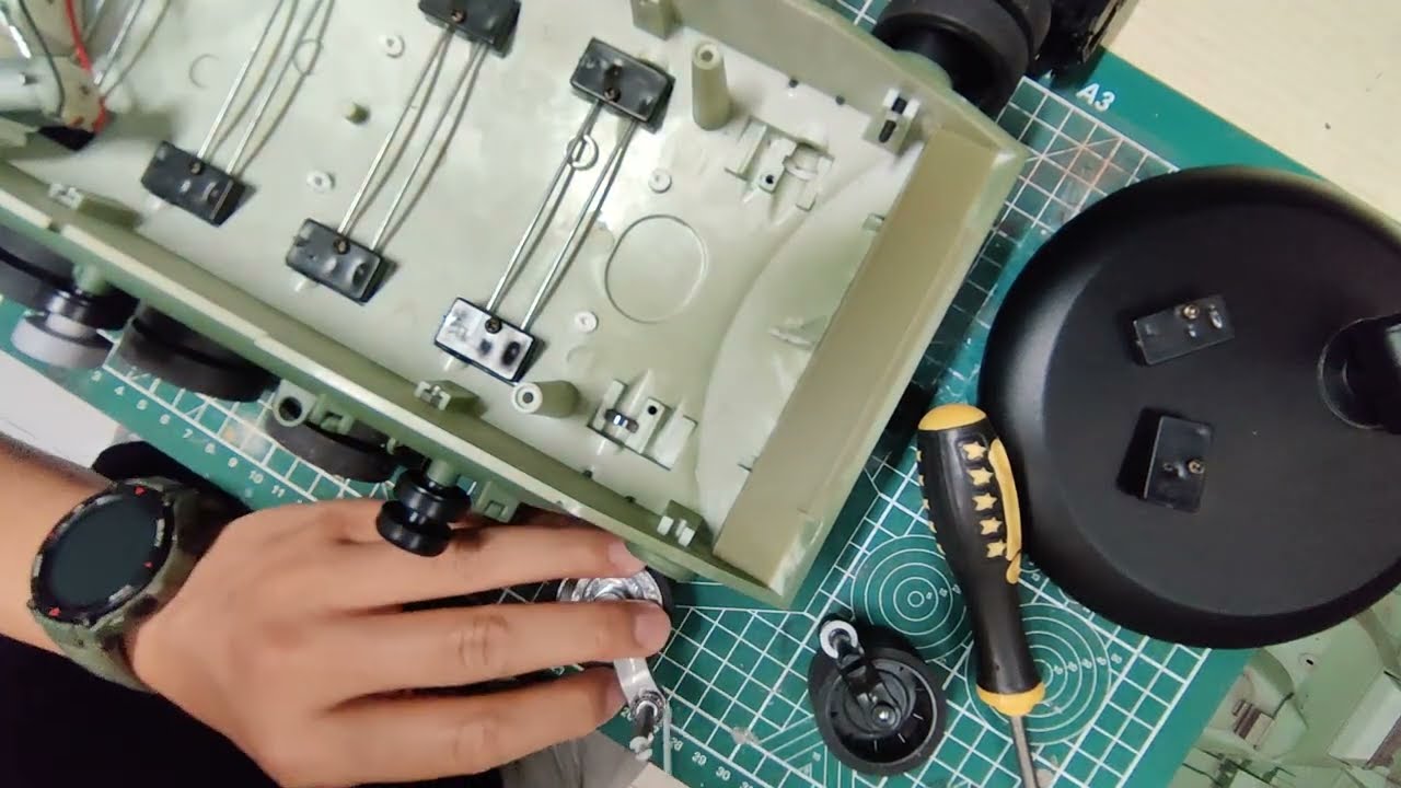 How to adjust torsion bar on Tongde RC tanks.