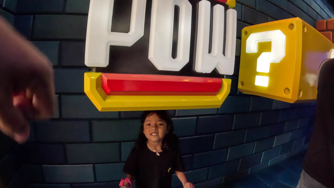 Universal Studios Osaka: Super Nintendo World, Water Show & Family Tips! (Full vLog)