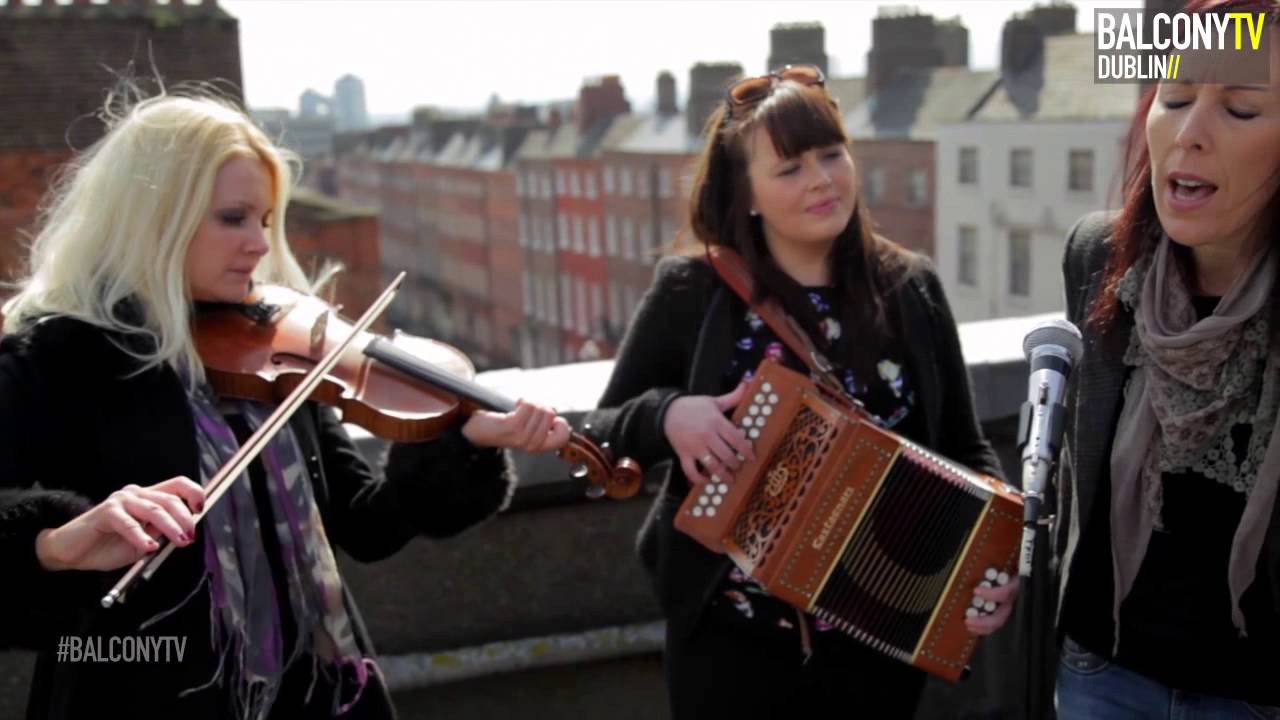 THE JENNIFER BYRNE BAND - THE GORSE (BalconyTV)