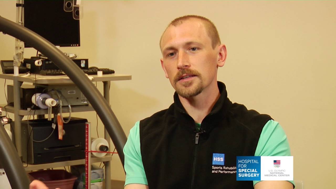 How can basketball players prevent injuries?