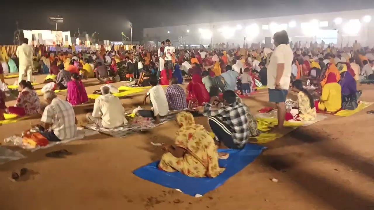 बागेश्वर धाम में हनुमान चालीसा हवन की तैयारी | भक्तों का अद्भुत दृश्य