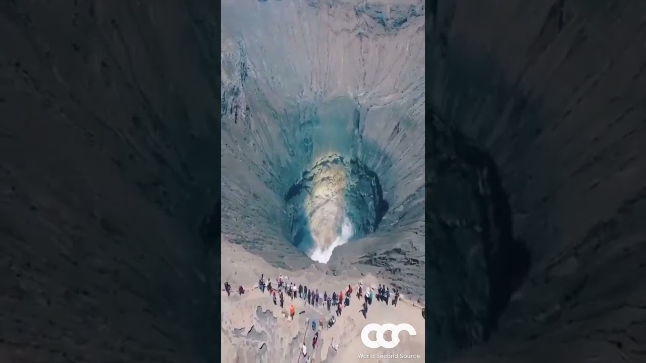 Mount Bromo Volcano Crater 😯😯 #Shorts #volcano
