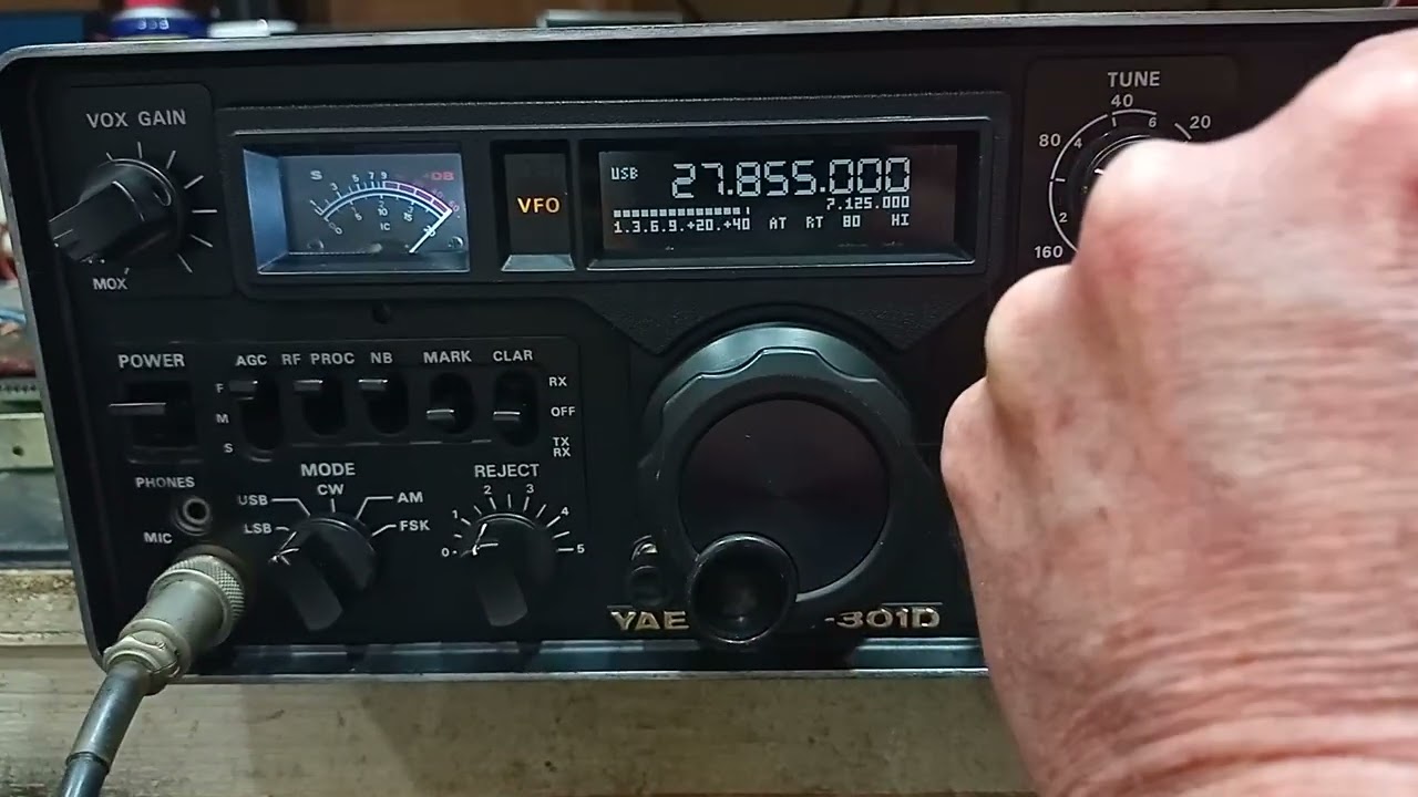 TÉRMINO DA INSTALAÇÃO DO DDS COM TCXO NO RÁDIO YAESU FT-301D.