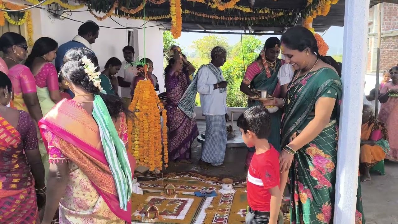 మల్లన్న పట్నాల్లో ఐలపురం లచ్చయ్య -గంగవ్వ గారి ఇంట్లో 